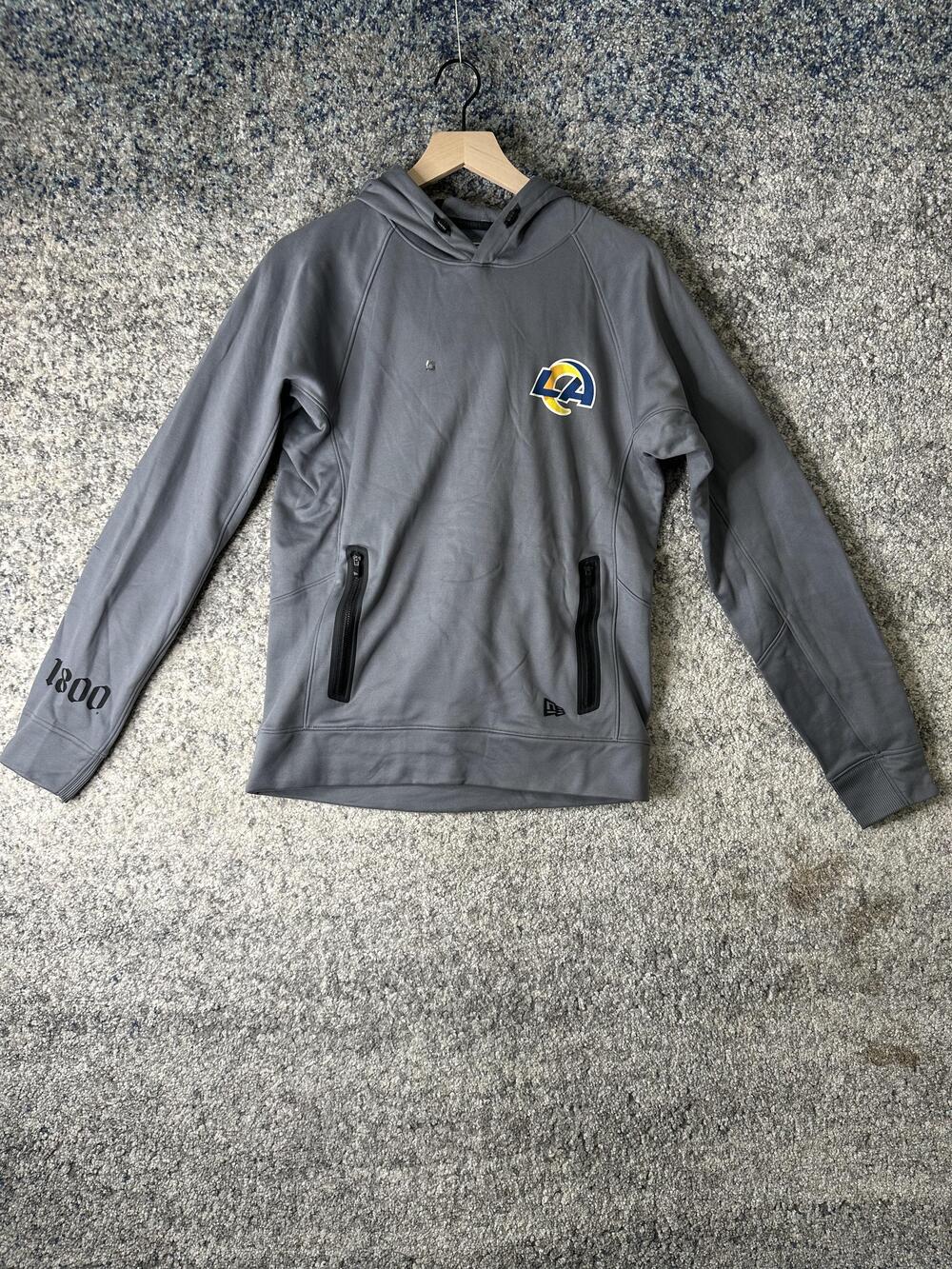 Los Angeles Rams Hoodie Mens Small Gray NFL Football Pullover New Era NWOT